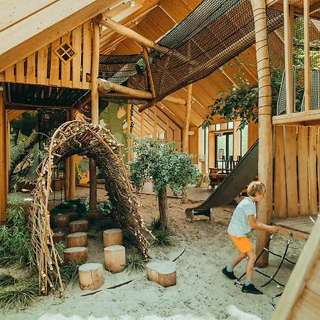 10 Persoons Luxe Holiday home Ouddorp